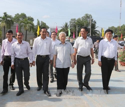 KPV-Generalsekretär Nguyen Phu Trong tagt mit Behörde des Kreises Dien Khanh in Khanh Hoa - ảnh 1